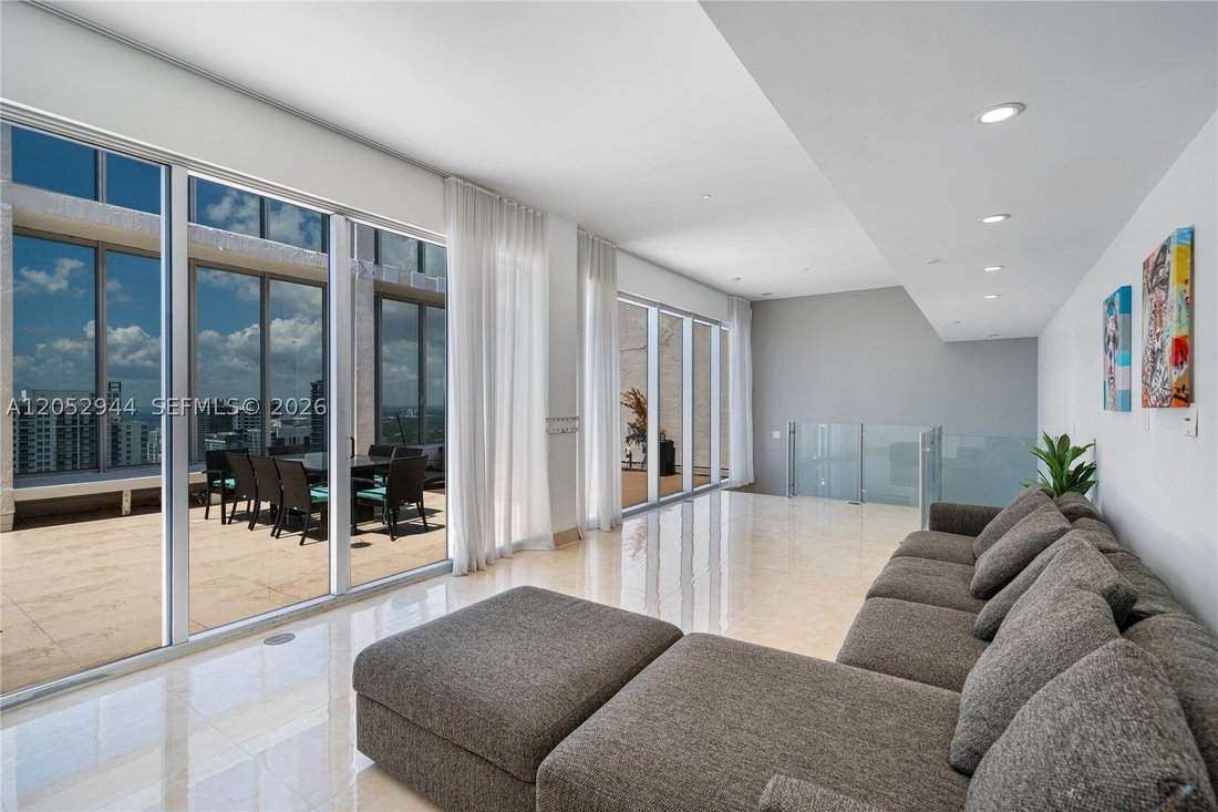 Condo in Miami, Florida, United States 3 - 18440057