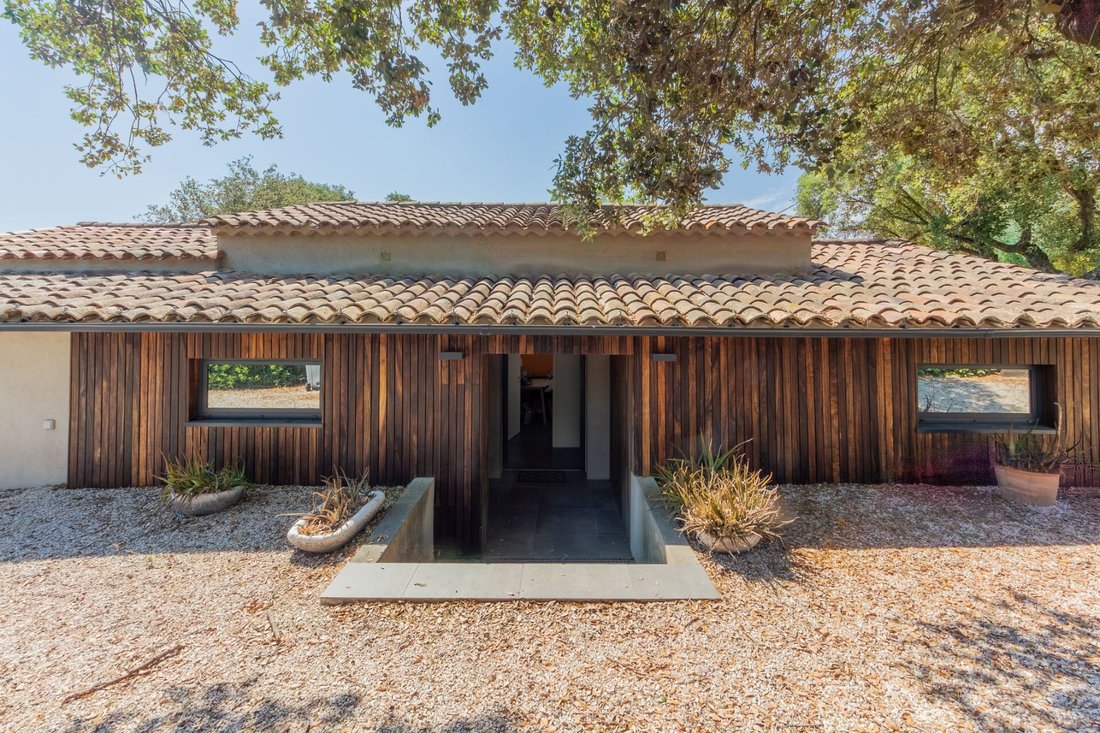 Villa in Grimaud, Provence-Alpes-Côte d'Azur, France 5 - 18437759