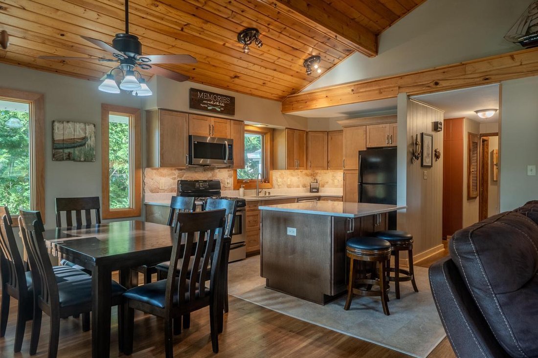 House in Delafield, Wisconsin, United States 4 - 18439088