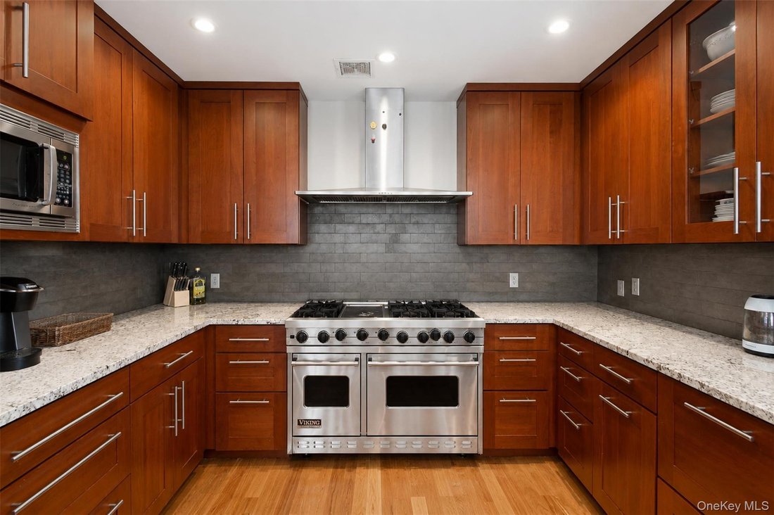 Condo in New York, New York, United States 3 - 18439273