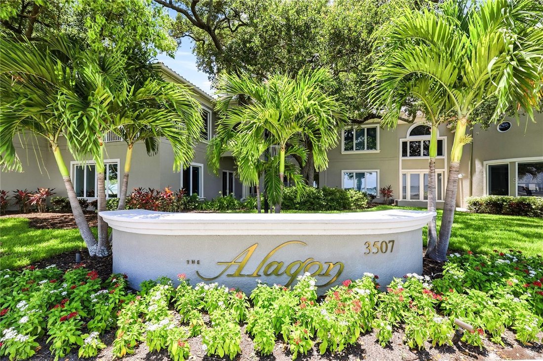 Townhouse in Tampa, Florida, United States 1 - 18439477