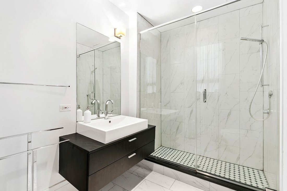 Condo in New York, New York, United States 4 - 17398584