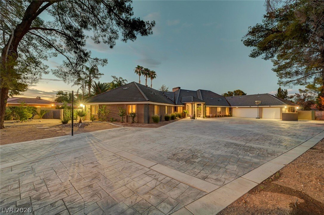 House in Las Vegas, Nevada, United States 2 - 16300807