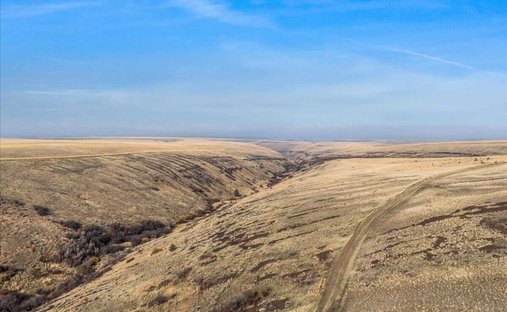 Land in Fossil, Oregon, United States 1
