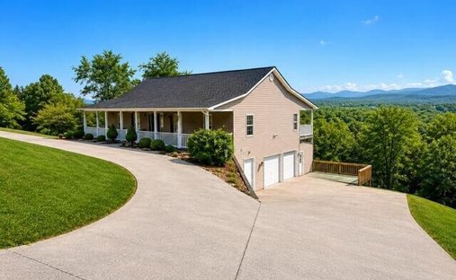 House in Jefferson City, Tennessee, United States 1