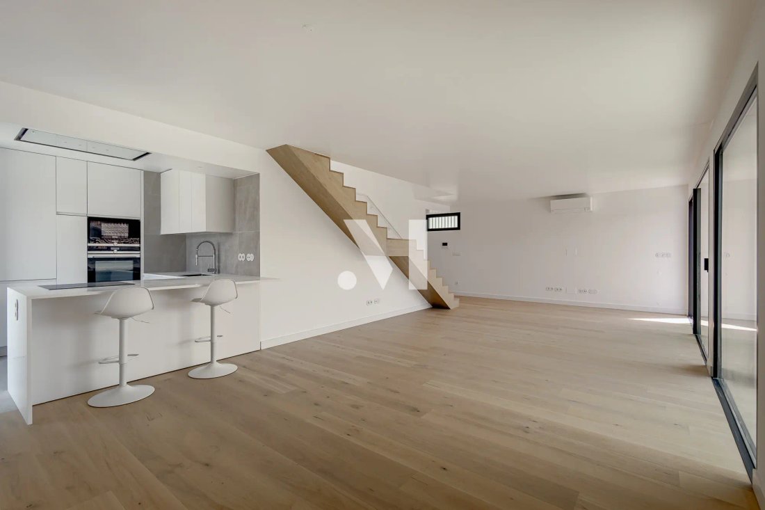Apartment in Estoril, Cascais e Estoril, Lisbon 4 - 18437415