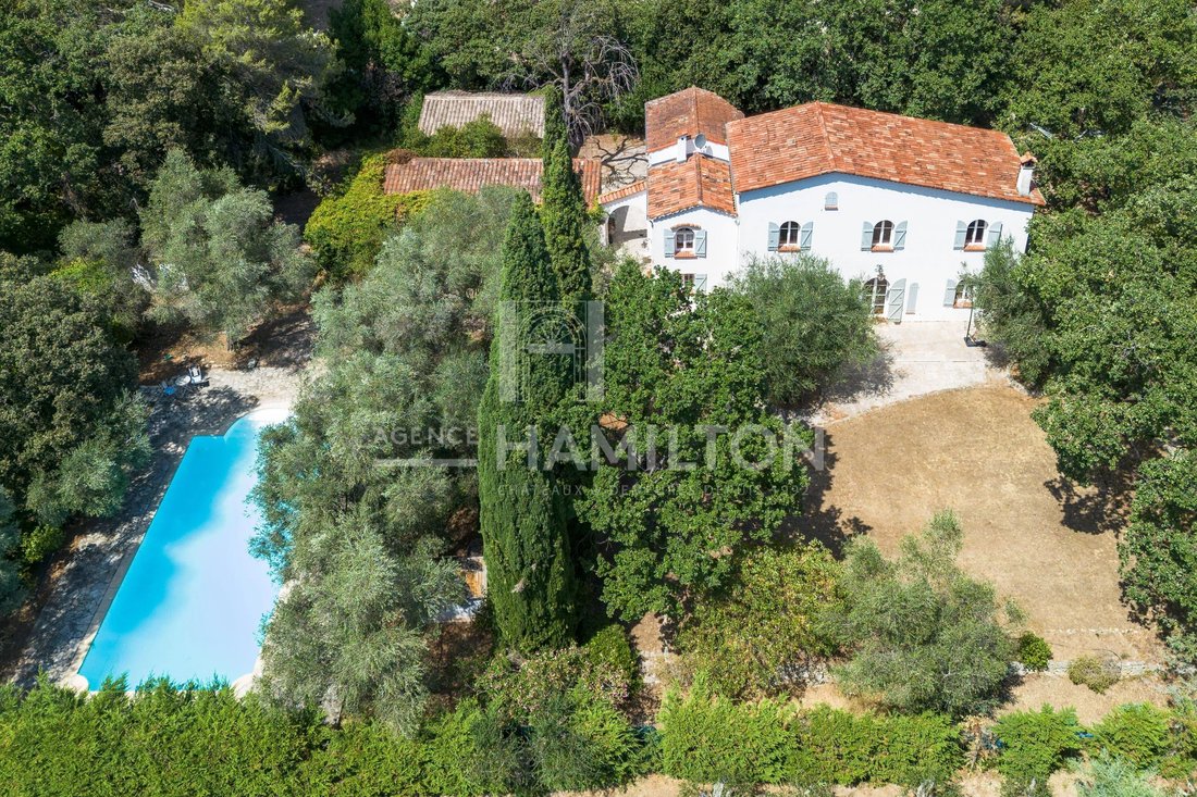 Villa in Grasse, Provence-Alpes-Côte d'Azur, Frankreich 1 - 18441103