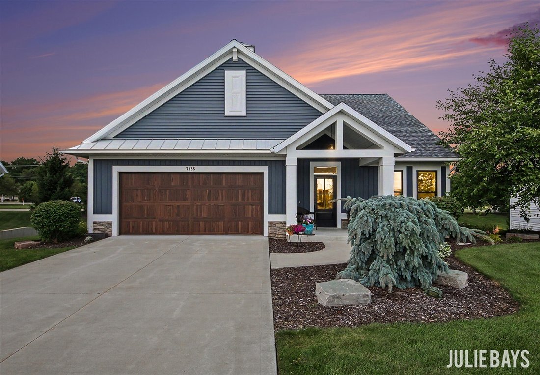 Condo in Byron Center, Michigan, United States 3 - 18439270