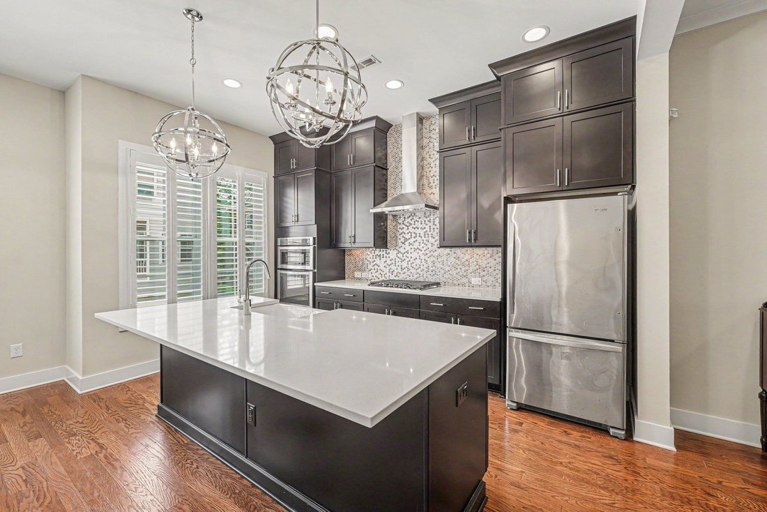 Townhouse in Raleigh, North Carolina, United States 5 - 18437932