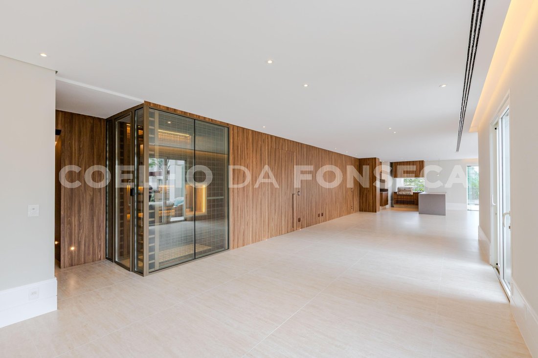 Condo in São Paulo, State of São Paulo, Brazil 1 - 17636216