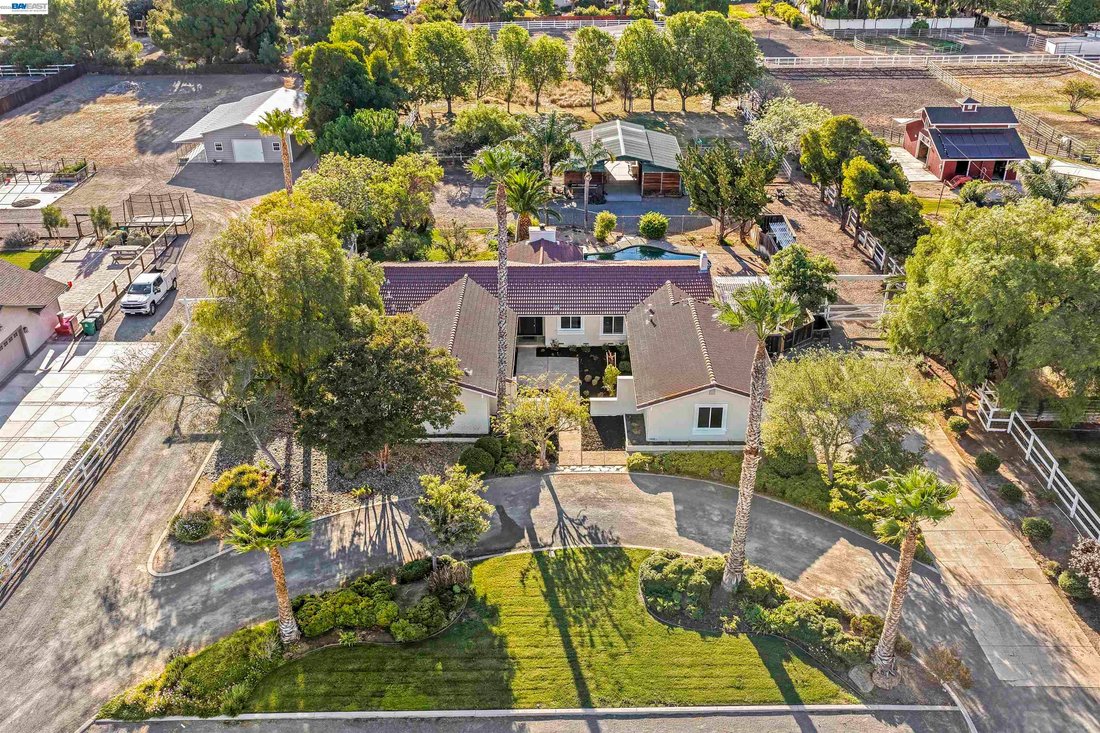 House in Tracy, California, United States 5 - 18442615