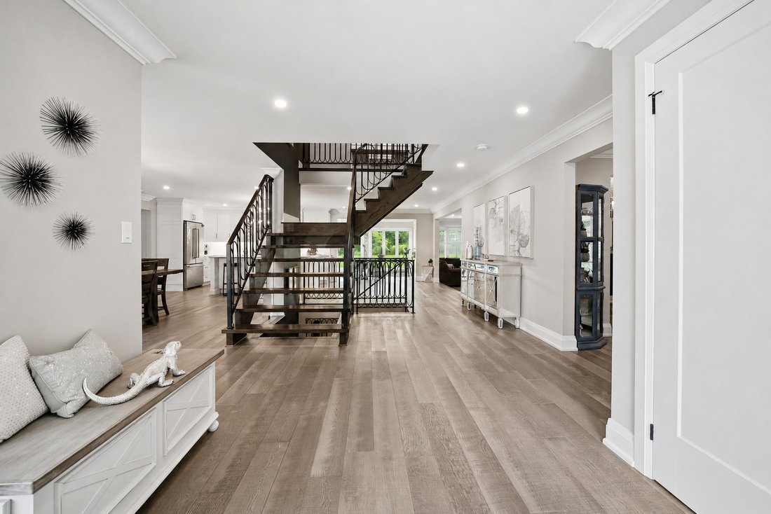 House in Hamilton, Ontario, Canada 5 - 18435637
