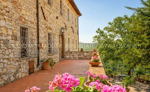 Estate in Castellina in Chianti, Tuscany, Italy 1