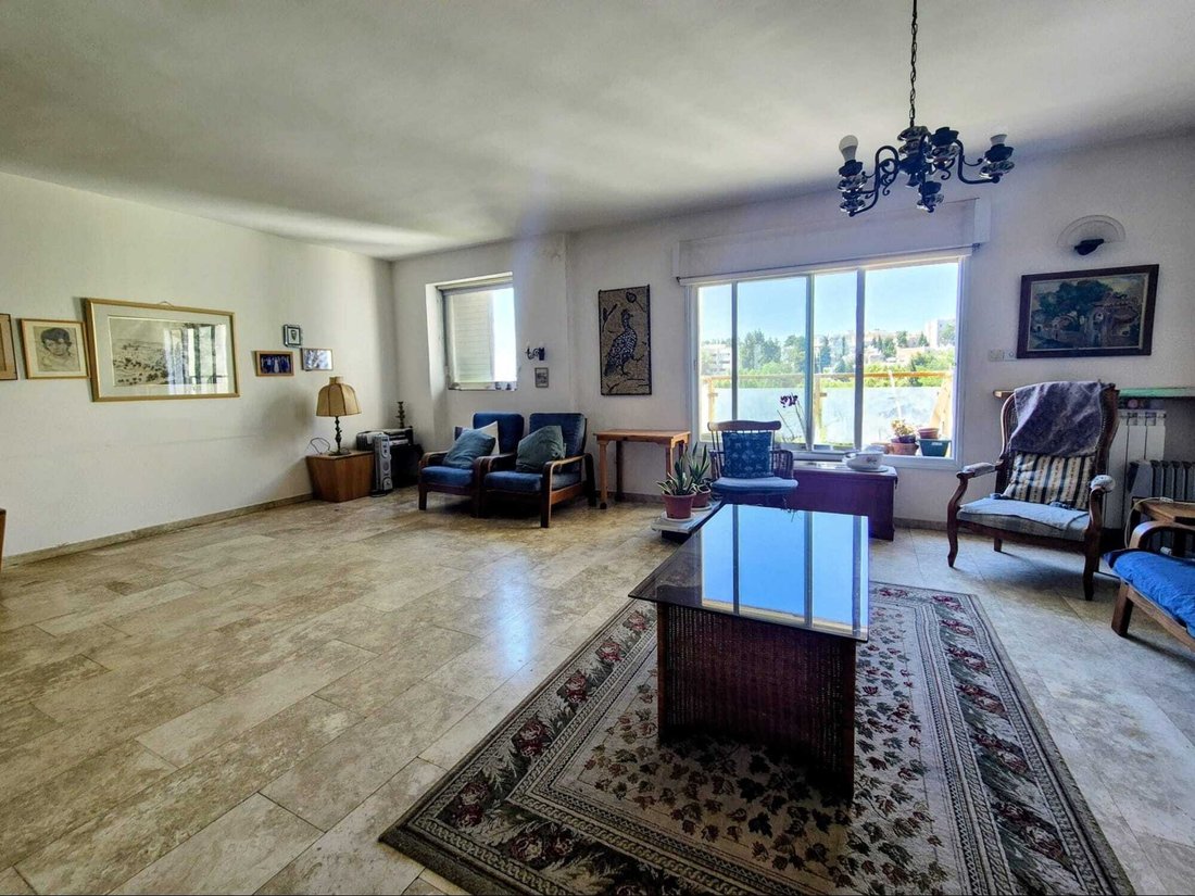 Apartment in Jerusalem, Jerusalem District, Israel 2 - 18442829