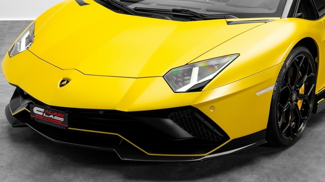 Roadster in Dubai, United Arab Emirates 5 - 18435183