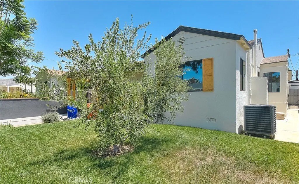 House in Burbank, California, United States 4 - 18443019