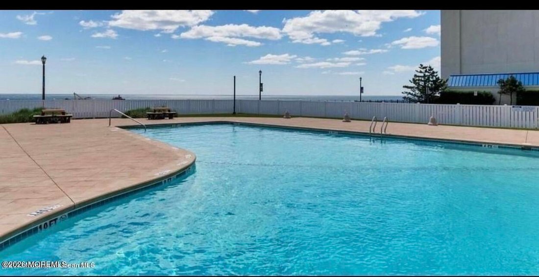 Condo in Long Branch, New Jersey, United States 3 - 18439741