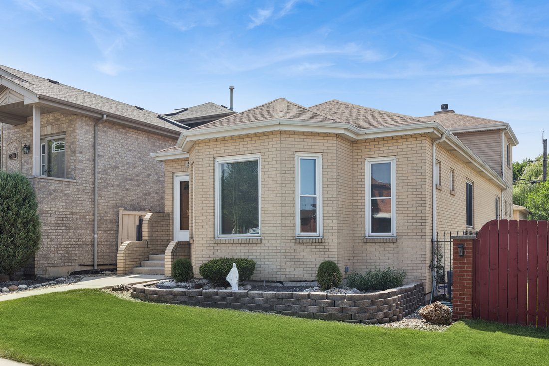 House in Chicago, Illinois, United States 2 - 18440338