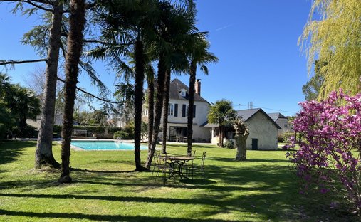 Estate in Beuste, Nouvelle-Aquitaine, France 1