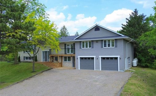 House in Hamilton, Ontario, Canada 1
