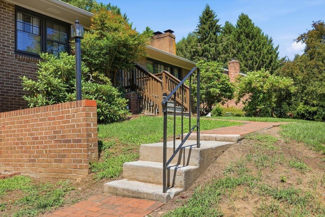 House in Fishersville, Virginia, United States 2 - 18438973