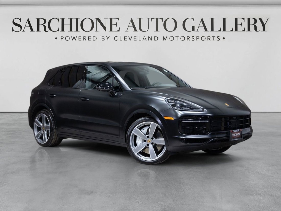 Suv in Canton, OH, United States 1 - 18425292