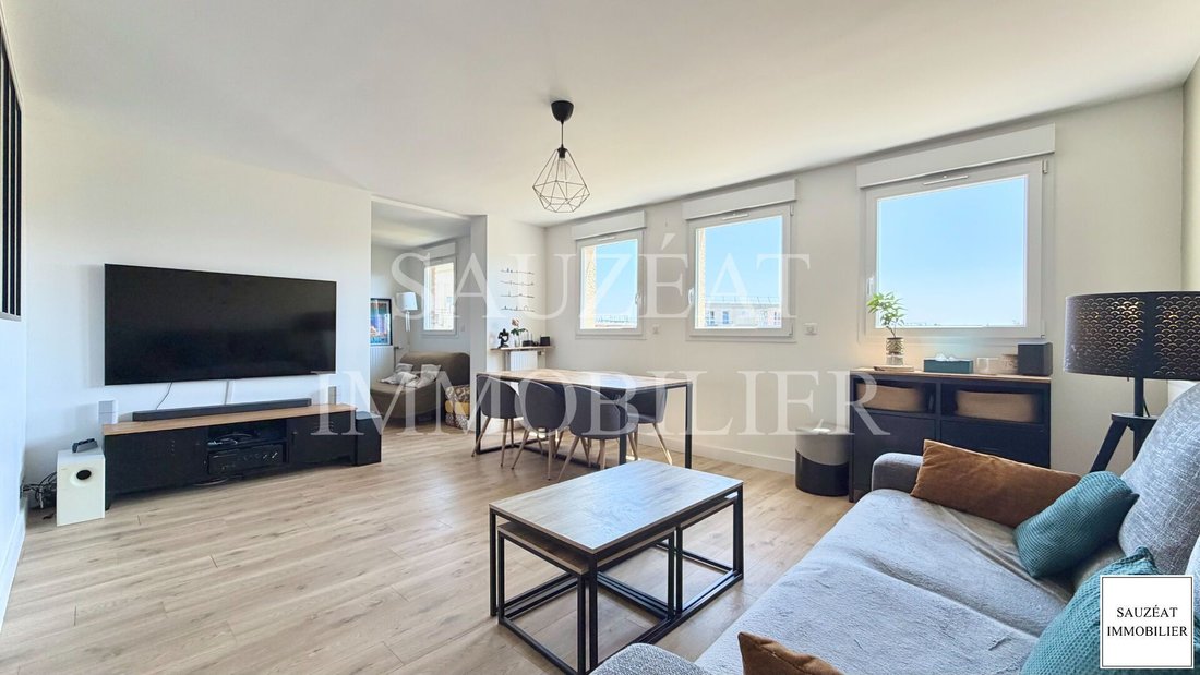 Apartment in Anatole France, Le Plessis-Robinson, France 1 - 18439581