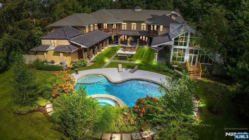 House in Closter, New Jersey, United States 2 - 18441551
