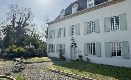 House in Rivehaute, Nouvelle-Aquitaine, France 1