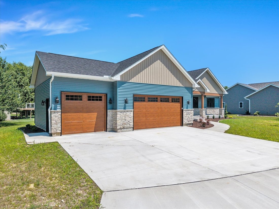 House in Milan, Illinois, United States 3 - 18440226