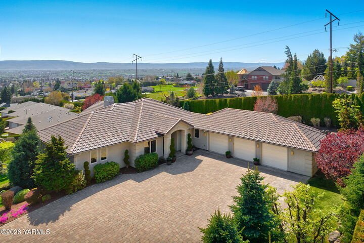 House in Yakima, Washington, United States 2 - 18441629
