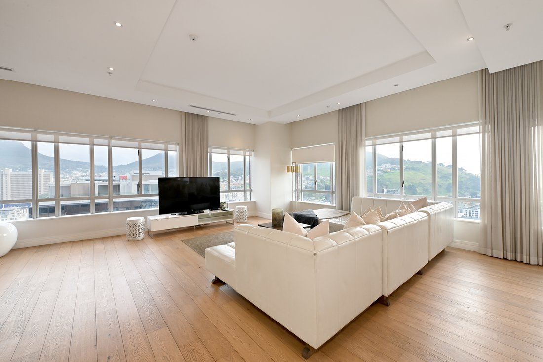 Apartment in City Centre, Cape Town, South Africa 2 - 18441246