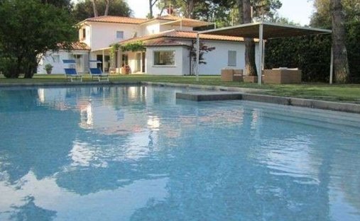 Villa in Center, Forte dei Marmi, Tuscany 1