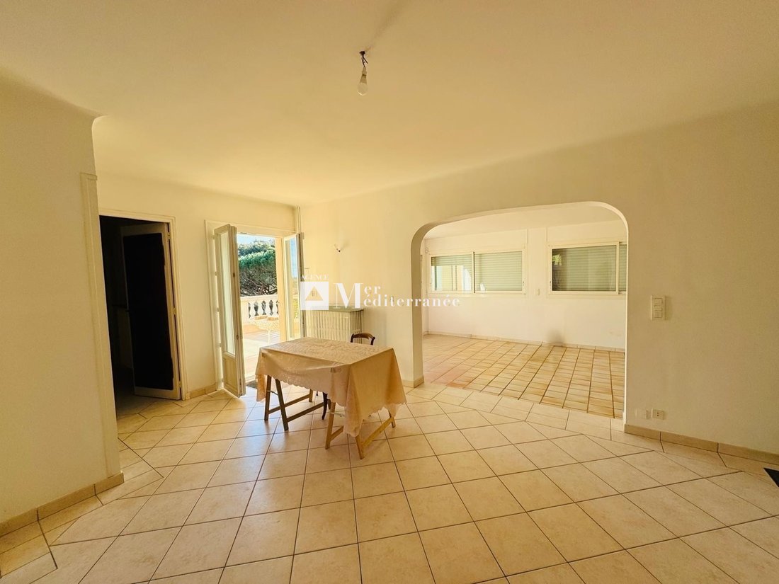 Villa in Grimaud, Provence-Alpes-Côte d'Azur, France 4 - 18440949