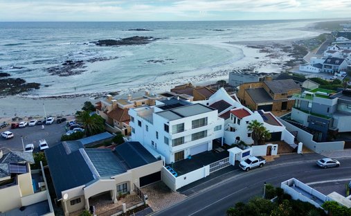 House in Cape Town, Western Cape, South Africa 1
