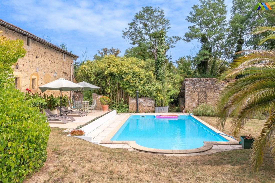 Chateau in Sainte-Colombe, Nouvelle-Aquitaine, France 4 - 17924770