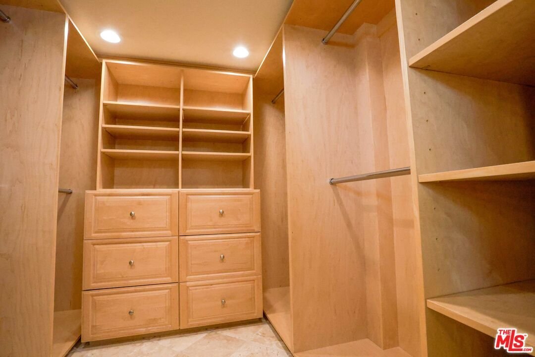Condo in Los Angeles, California, United States 5 - 18440616