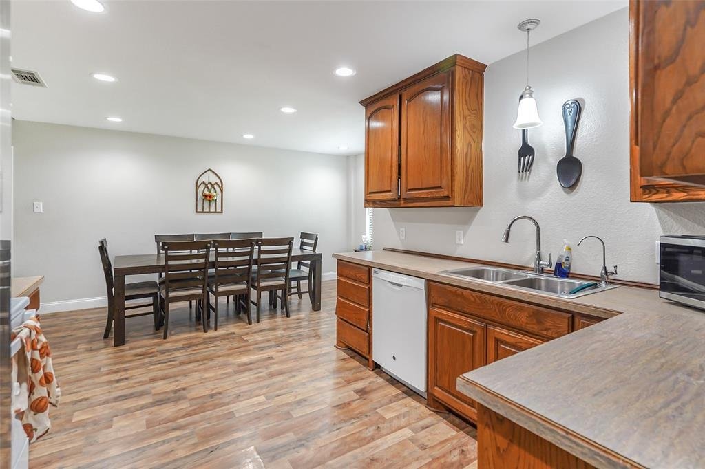 House in Burleson, Texas, United States 5 - 18440729