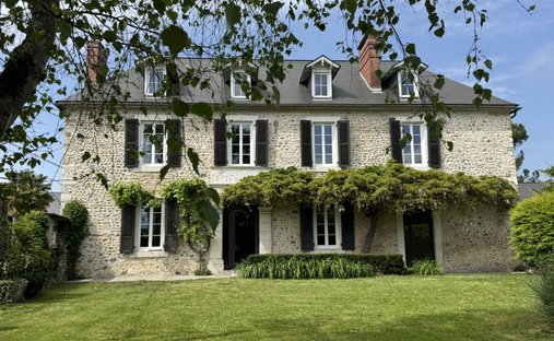 Estate in Beuste, Nouvelle-Aquitaine, France 1