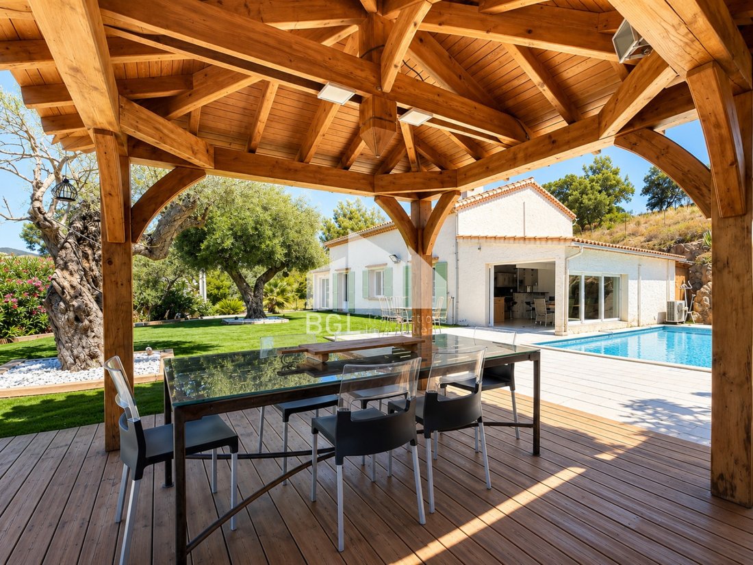 House in Nord Est, Bormes-les-Mimosas, France 2 - 18439732