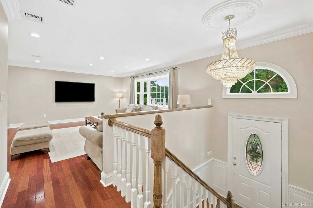House in Shrub Oak, New York, United States 3 - 18410486