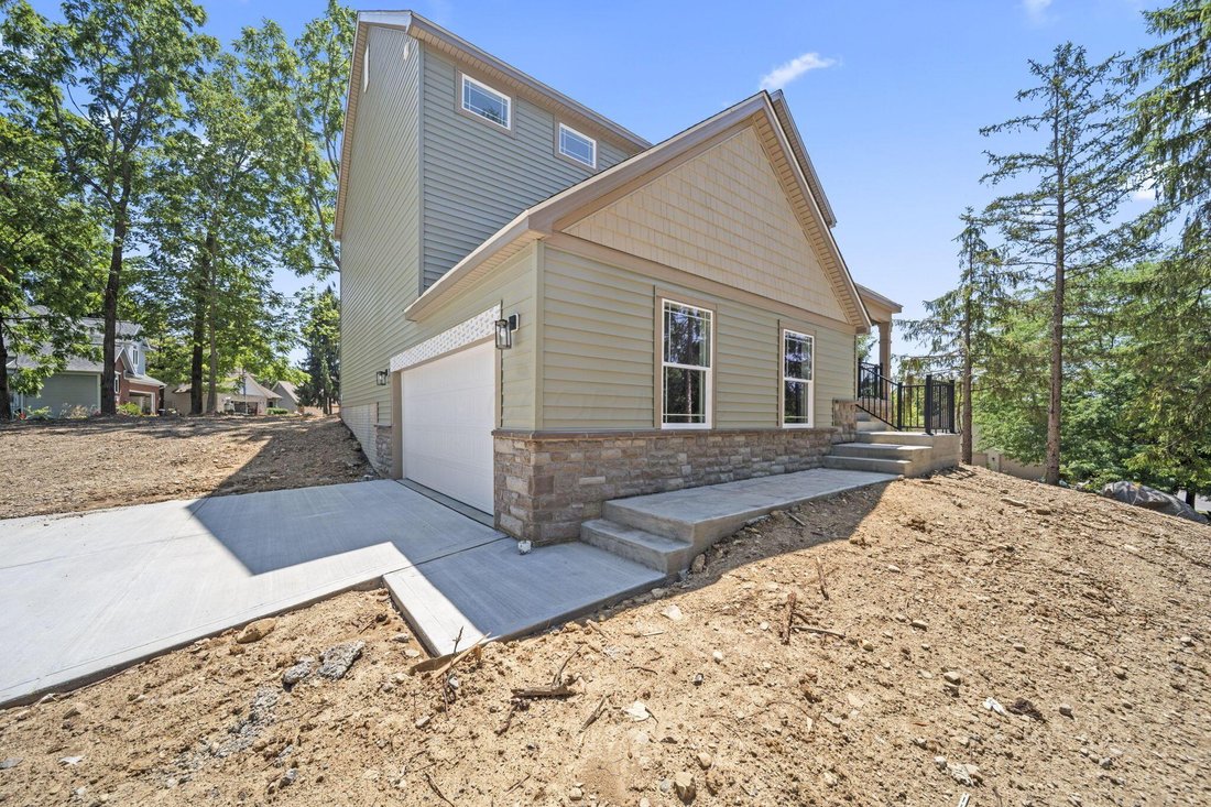 House in Bellefontaine, Ohio, United States 2 - 18439140