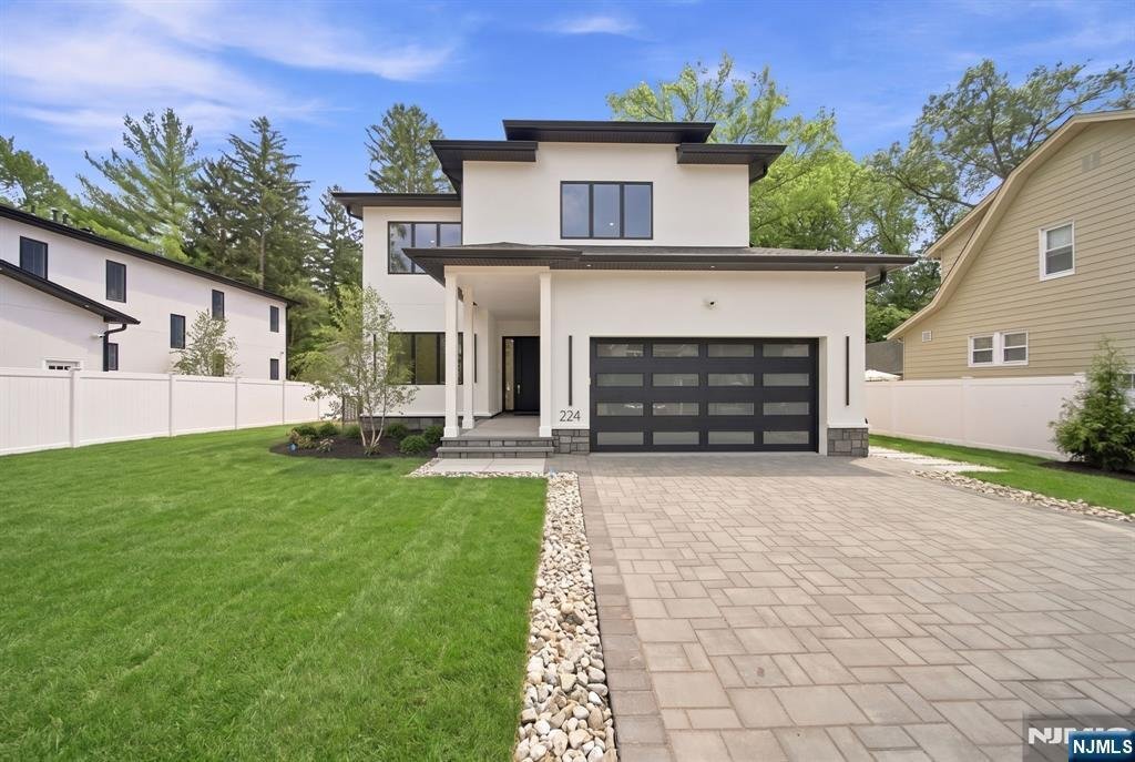 House in Tenafly, New Jersey, United States 2 - 18422658