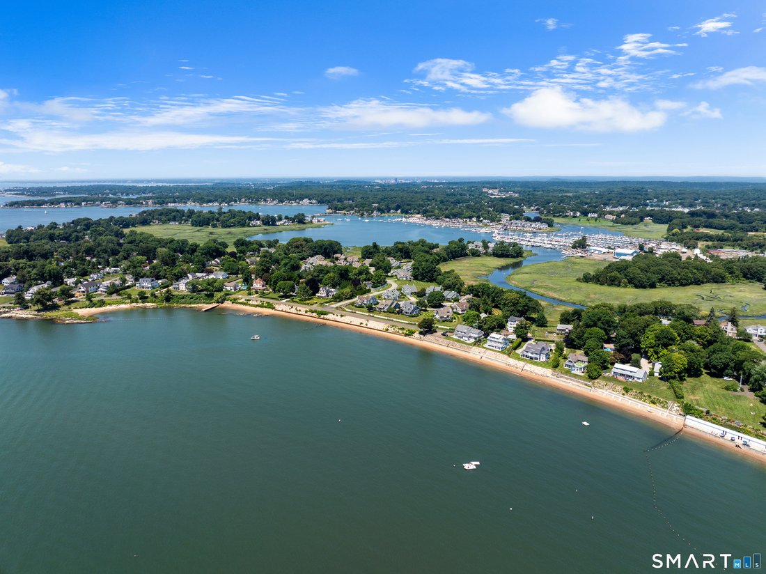 House in Branford, Connecticut, United States 2 - 17642964