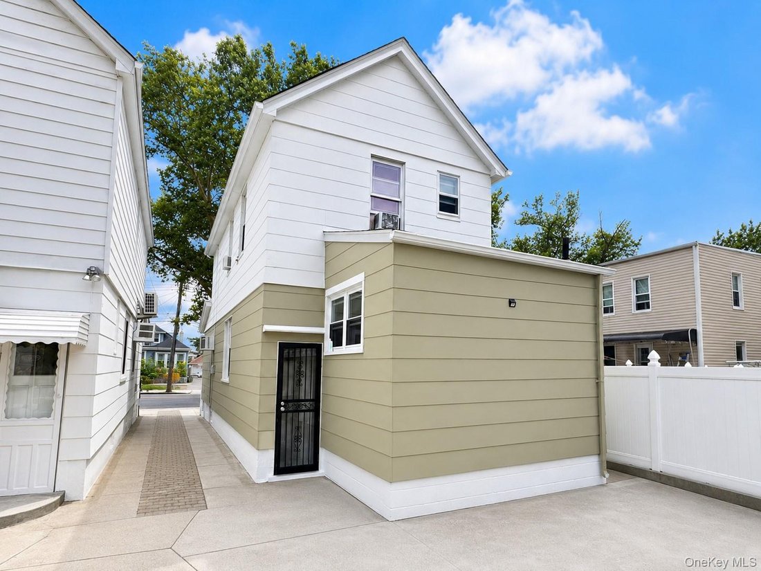 House in New York, New York, United States 3 - 18441026