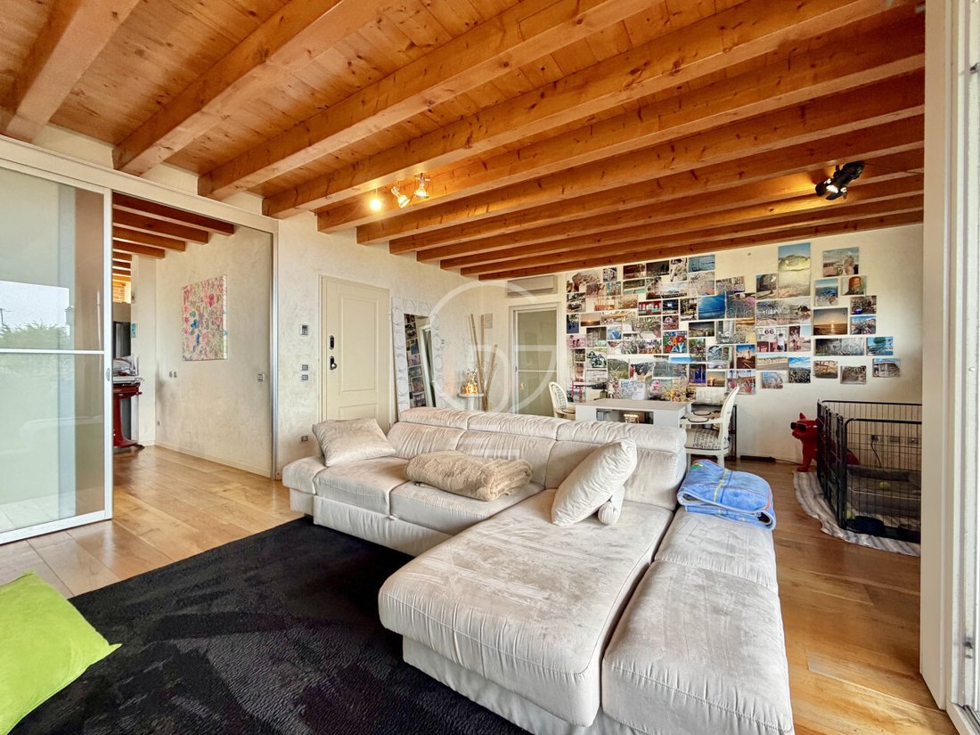 Apartment in Desenzano Centro, Desenzano del Garda, Lombardy 5 - 18441228