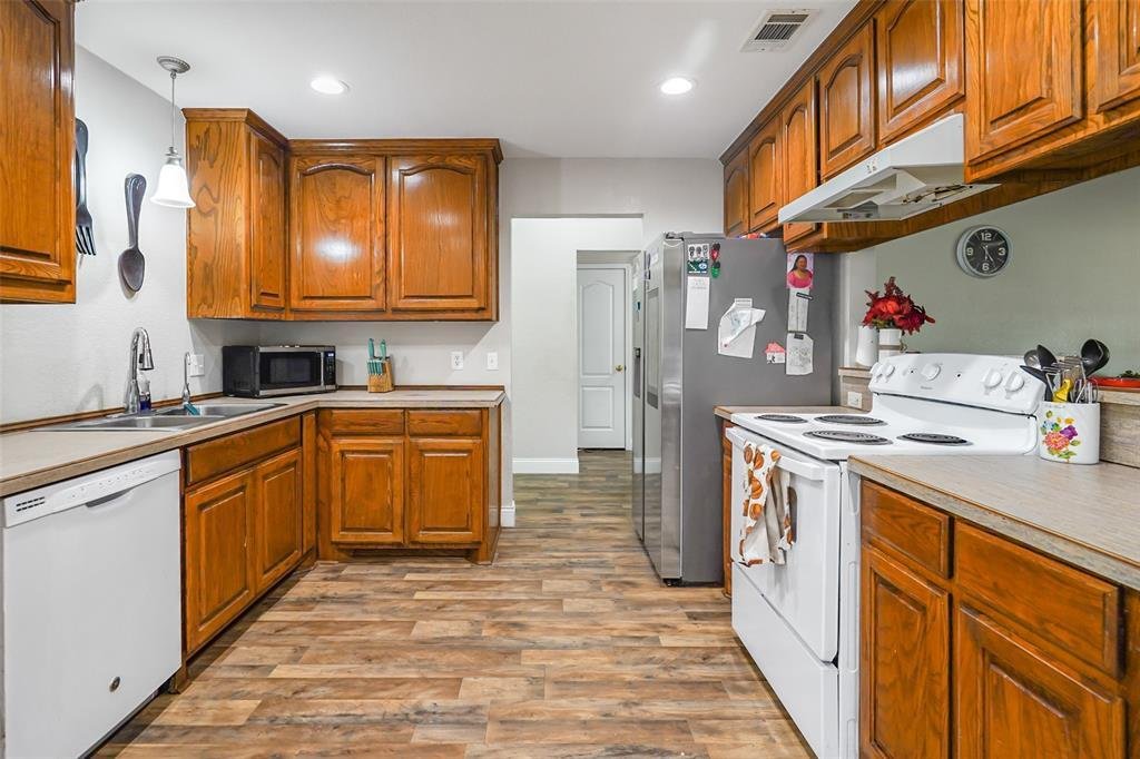 House in Burleson, Texas, United States 2 - 18440729