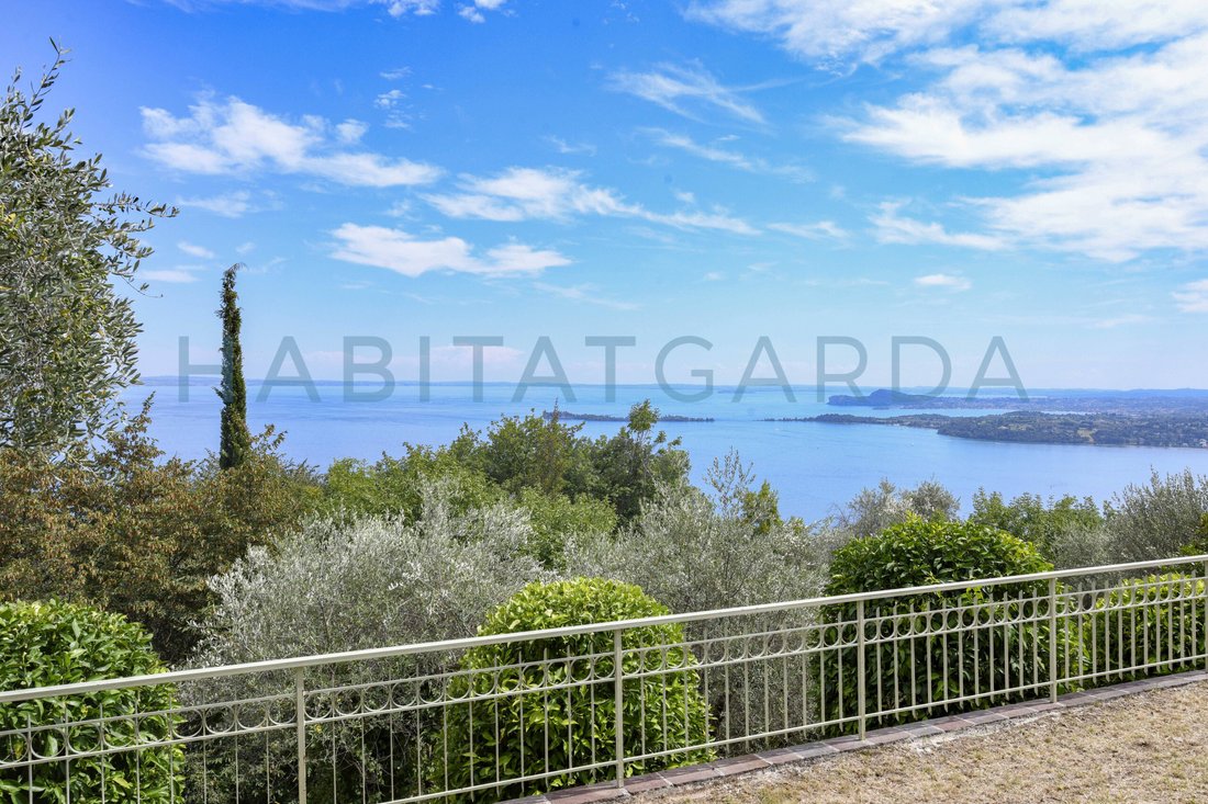 Villa in Gardone Riviera, Lombardy, Italy 3 - 18441489