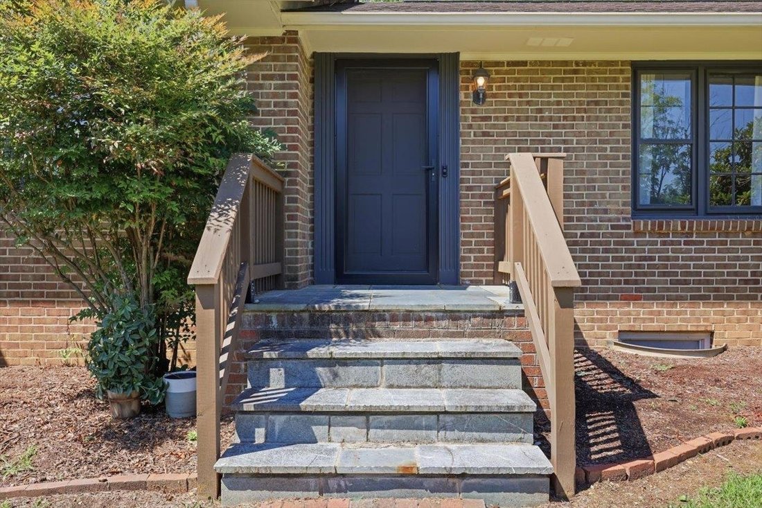 House in Fishersville, Virginia, United States 3 - 18438973