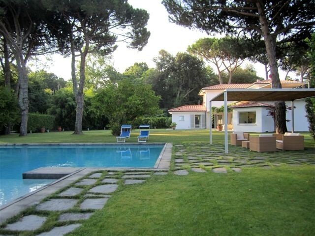 Villa in Center, Forte dei Marmi, Tuscany 2 - 18439081